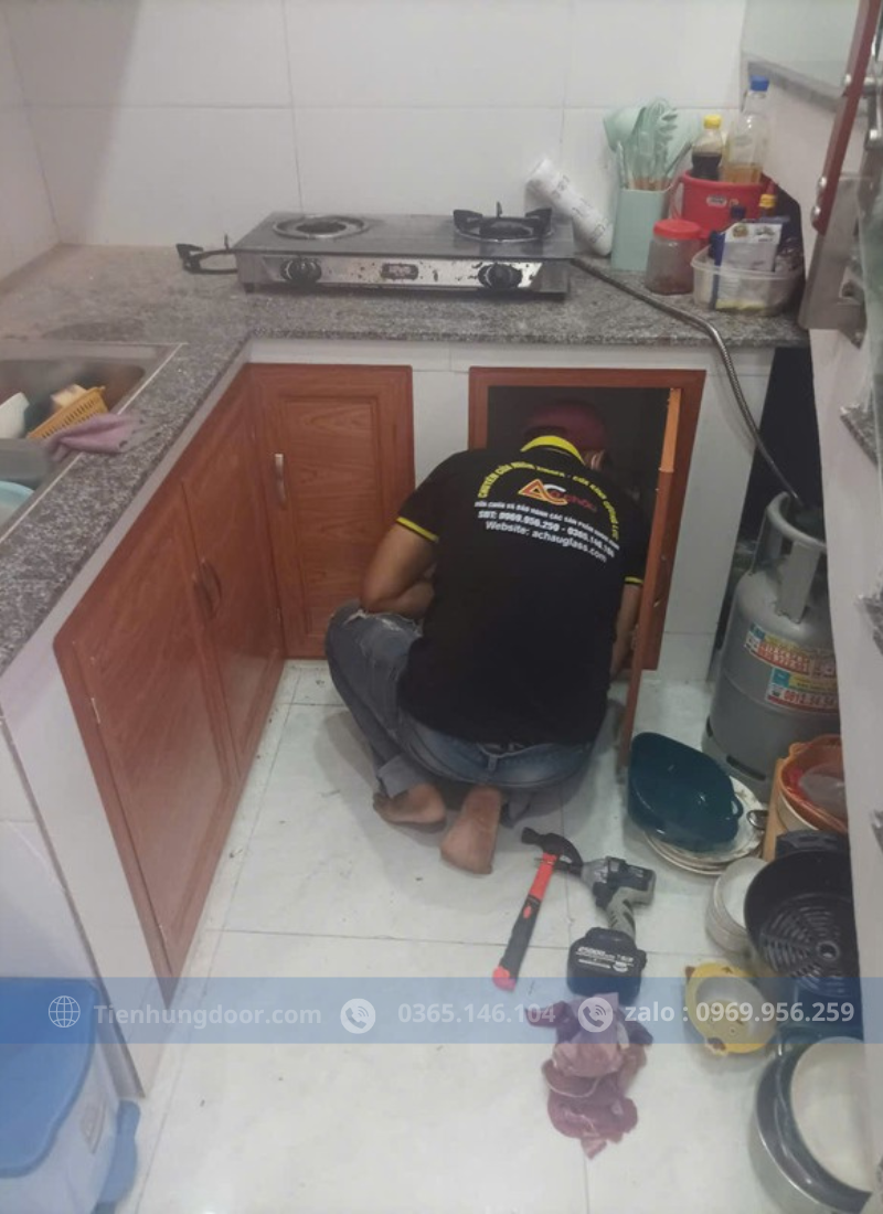 NHÔM KÍNH TIẾN HÙNG | NHẬN SỬA CHỮA VÀ BẢO HÀNH CÁC SẢN PHẨM VỀ NHÔM KÍNH .