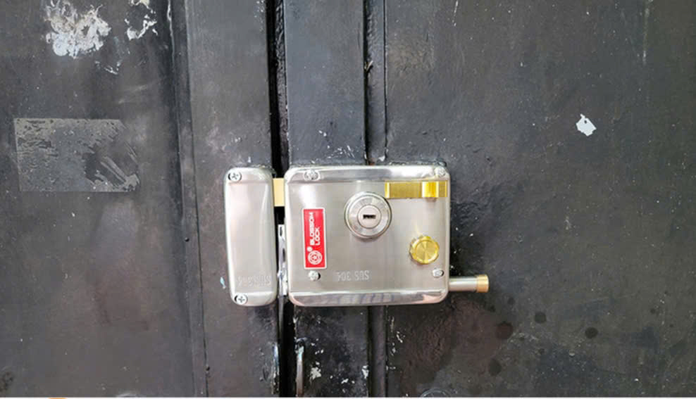 NHÔM KÍNH TIẾN HÙNG | NHẬN SỬA CHỮA VÀ BẢO HÀNH CÁC SẢN PHẨM VỀ NHÔM KÍNH .