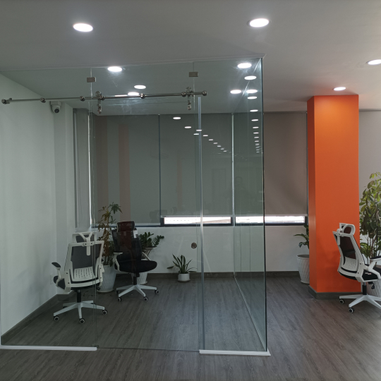MẪU CỬA KÍNH CƯỜNG LỰC CHO VĂN PHÒNG - CỬA LÙA TIẾT KIỆM KHÔNG GIAN
